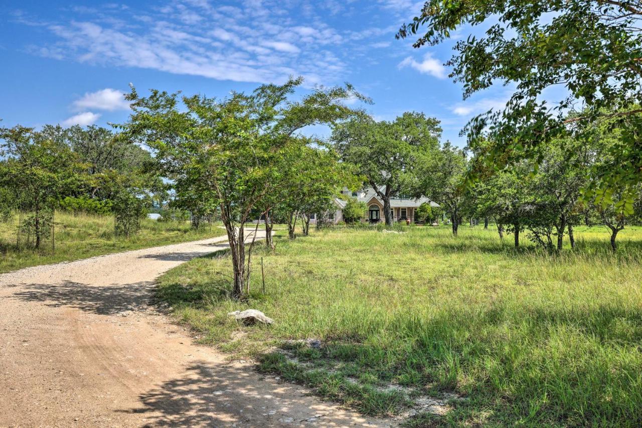 Cozy Spring Branch Cottage In Hill Country! エクステリア 写真